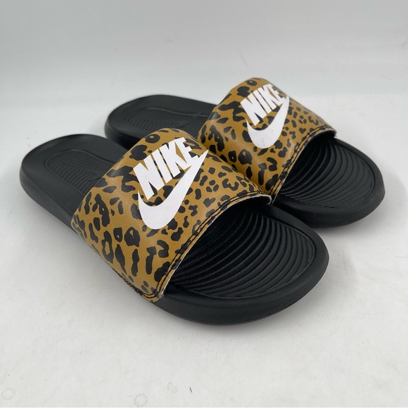 NEW! Nike Women’s Victori One Leopard Print Slides Sandals - Size 6 - Picture 11 of 11